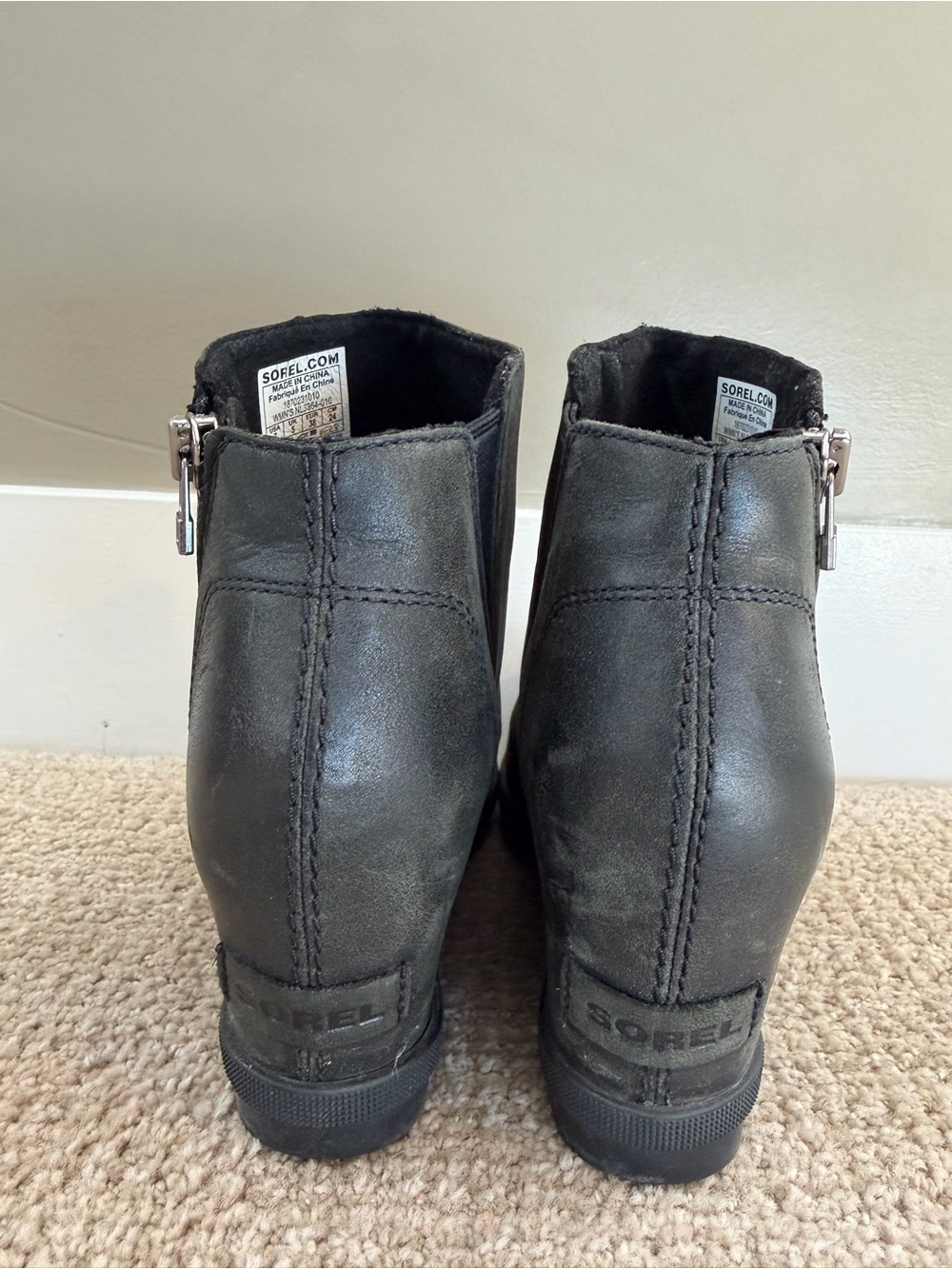 SOREL Joan of Arctic Wedge II Zip Black Leather Boots Women’s 7 Waterproof - Picture 3 of 8